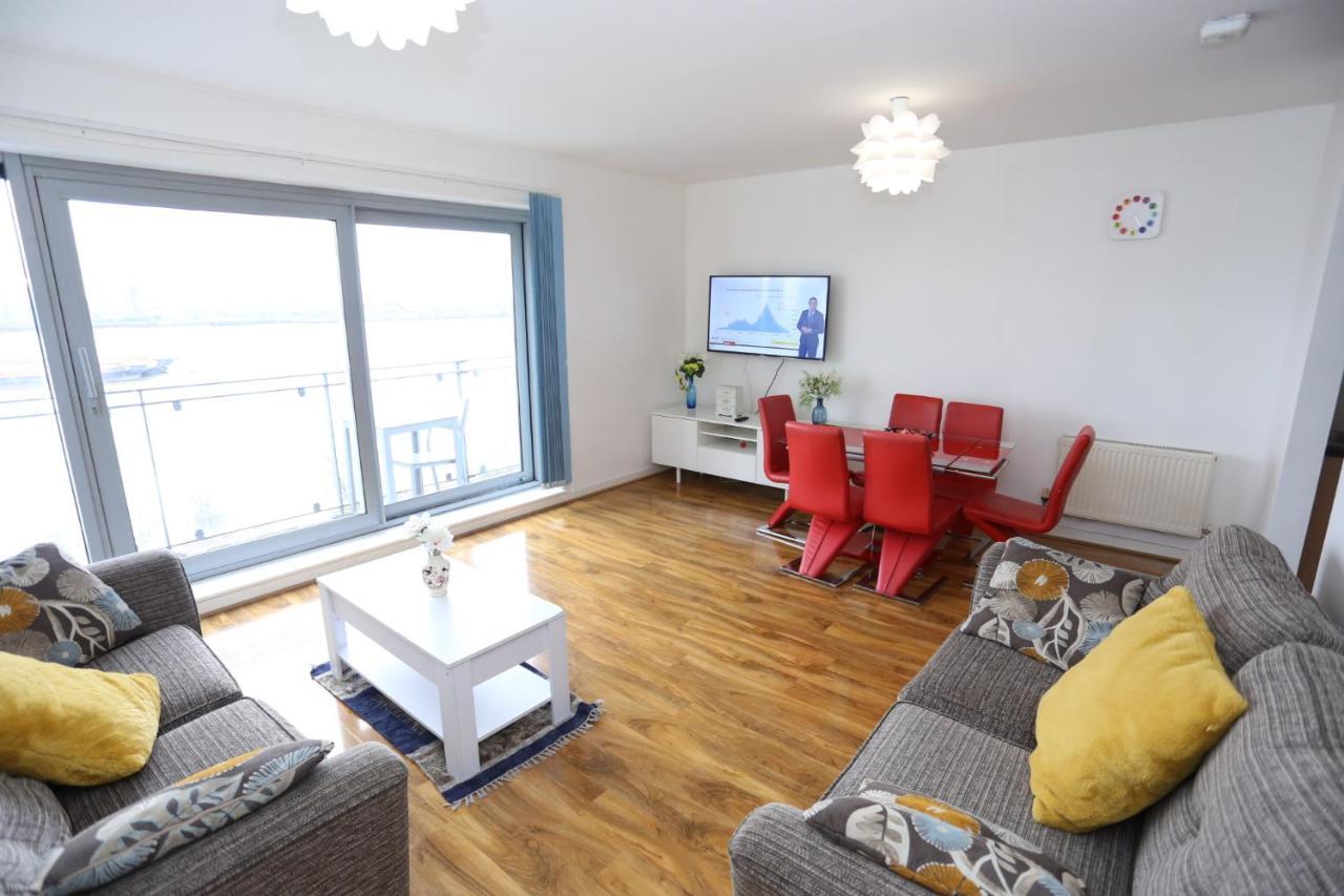 Lovely 2 Bed 2 Toilet Hill House River View Apartment Londra Dış mekan fotoğraf