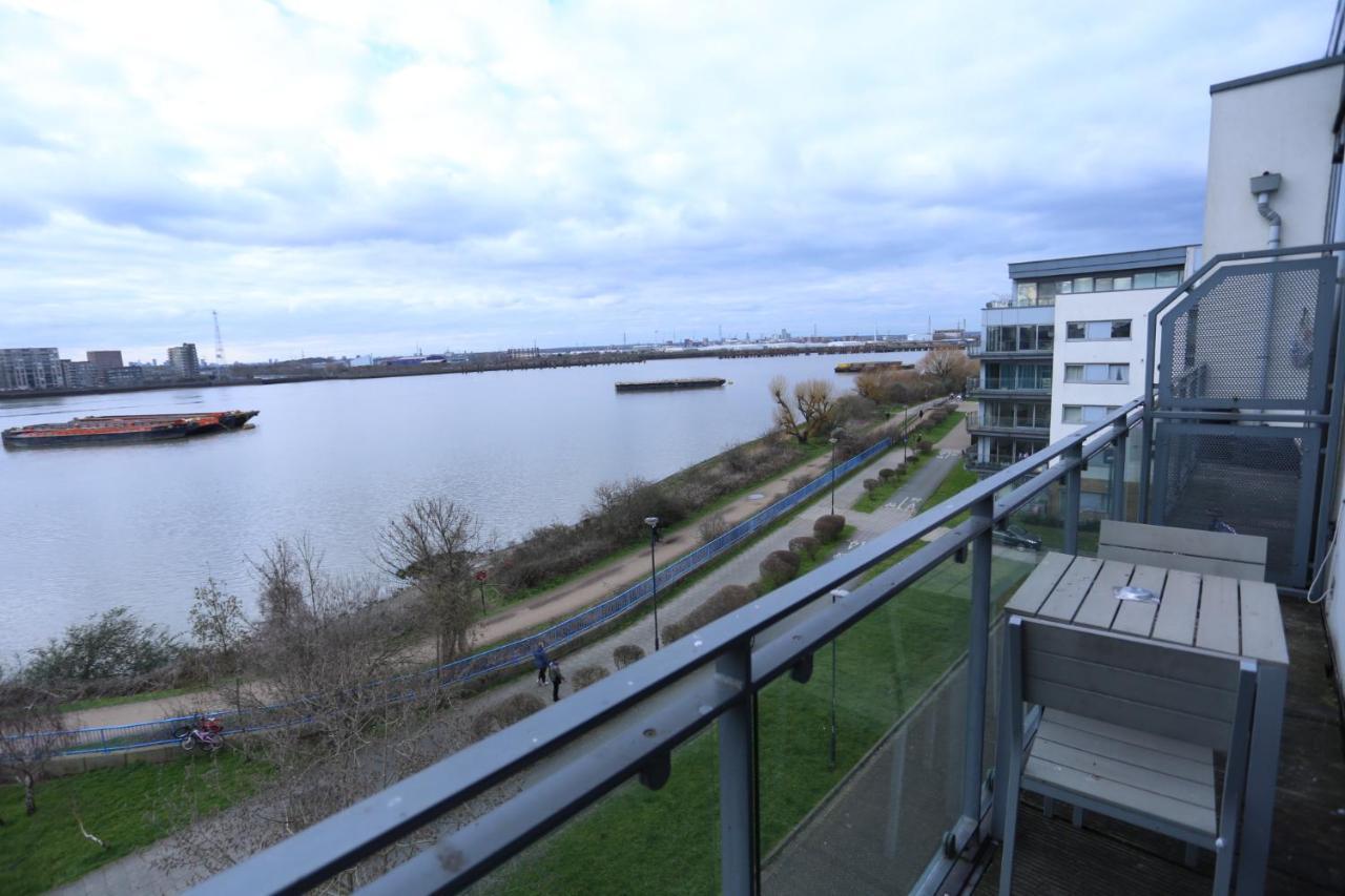 Lovely 2 Bed 2 Toilet Hill House River View Apartment Londra Dış mekan fotoğraf