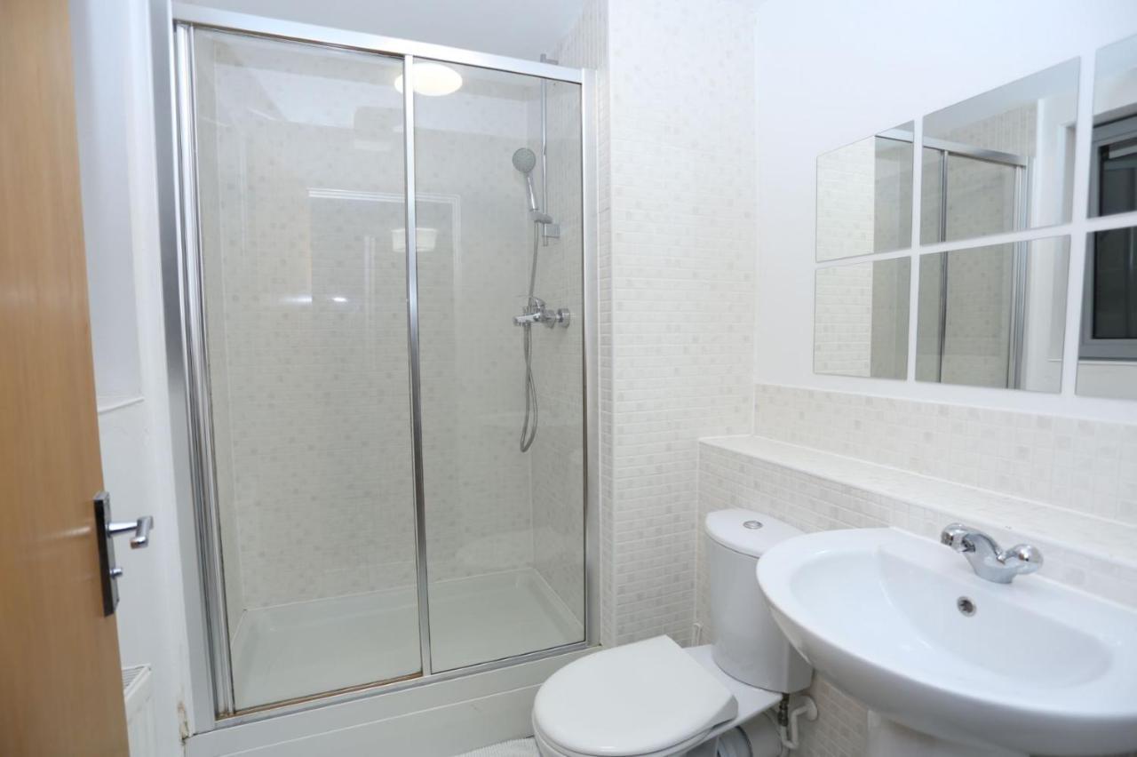 Lovely 2 Bed 2 Toilet Hill House River View Apartment Londra Dış mekan fotoğraf