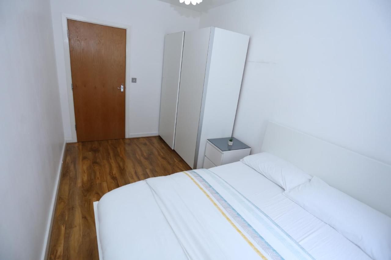 Lovely 2 Bed 2 Toilet Hill House River View Apartment Londra Dış mekan fotoğraf